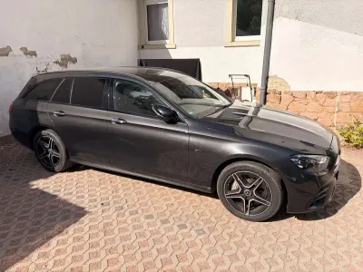 Używany Mercedes E300 AMG line 194 KM (142 kW) 2021 Szary Kombi