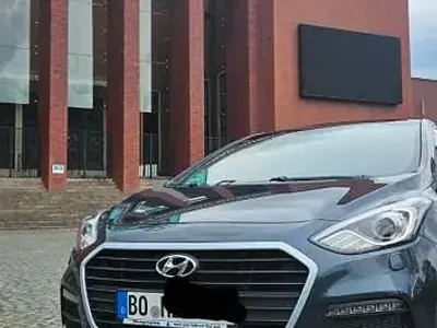 Gebraucht Hyundai i30 Turbo 186 PS (136 kW) 2016 Schwarz Limousine