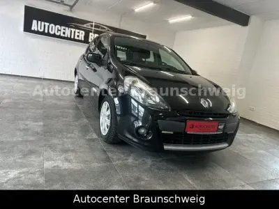 Gebraucht Renault Clio III Dynamique 101 PS (74 kW) 2011 Schwarz SUV