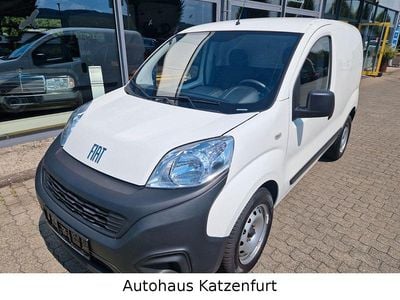 Begagnad Fiat Fiorino Basis 80 HK (58 kW) 2022 Vit Minibuss