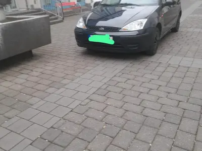 Gebraucht Ford Focus 105 PS (77 kW) 2004 Blau Kleinwagen