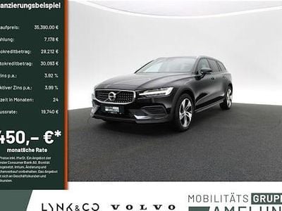 Second-hand Volvo V60 CC Plus 197 CP (144 kW) 2024 Negru Break