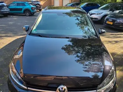 Gebraucht VW Golf VII Comfortline 116 PS (85 kW) 2020 Schwarz Kombi