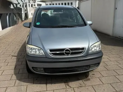 Gebraucht Opel Zafira 115 PS (84 kW) 2026 Silber Van / Kleinbus