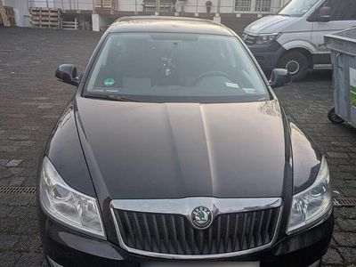 Gebraucht Skoda Octavia 140 PS (102 kW) 2011 Schwarz Kombi