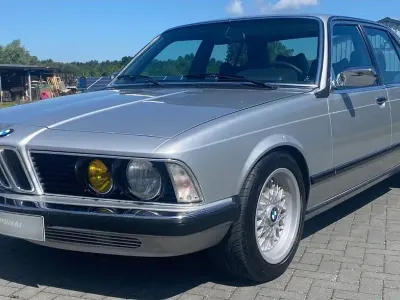 Gebraucht BMW 730 184 PS (135 kW) 1979 Grau Limousine