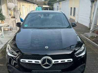 gebraucht Mercedes GLA180 DCT -