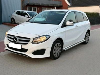 Second-hand Mercedes B220 170 CP (125 kW) 2019 Alb Monovolum