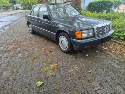 Gebraucht Mercedes 190 109 PS (80 kW) 1992 Schwarz Limousine