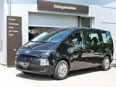 Neu Hyundai Staria Trend 224 PS (164 kW) 2025 Schwarz Van / Kleinbus