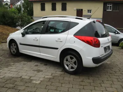 Gebraucht Peugeot 207 95 PS (69 kW) 2009 Weiß Kombi