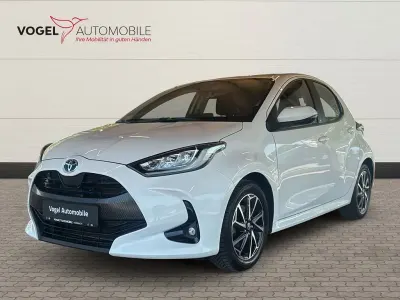 Gebraucht Toyota Yaris Team 116 PS (85 kW) 2022 Weiß Kleinwagen