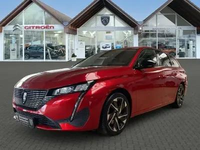 Gebraucht Peugeot 308 SW Allure 131 PS (96 kW) 2022 Rot Kombi
