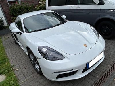 Porsche 718 Cayman