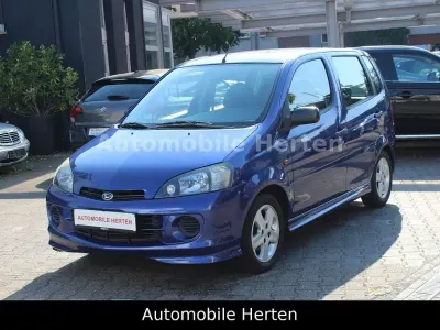 Gebraucht Daihatsu YRV 87 PS (63 kW) 2005 Blau Van / Kleinbus