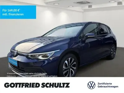 Usata VW Golf VIII Active 150 CV (110 kW) 2023 Blu Berlina