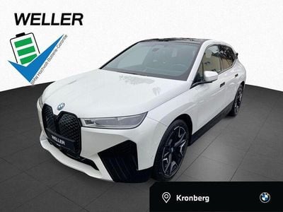 Mineralweiß (weiß) Gebraucht 2024 BMW iX Sport Line SUV | 46.450 € (Superpreis)