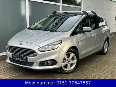 Gebraucht Ford S-MAX Titanium 179 PS (131 kW) 2016 Silber Van / Kleinbus
