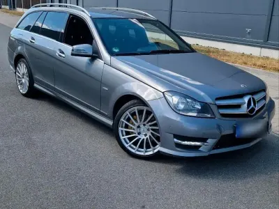 Gebraucht Mercedes C180 Avantgarde 156 PS (114 kW) 2013 Grau Kombi