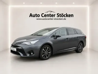 Gebraucht Toyota Avensis Team 147 PS (108 kW) 2018 Grau Kombi