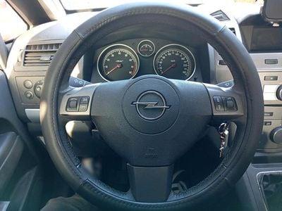 Gebraucht Opel Zafira 140 PS (102 kW) 2009 Silber Van / Kleinbus