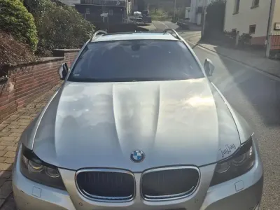 Gebraucht BMW 318 142 PS (104 kW) 2009 Silber Kombi