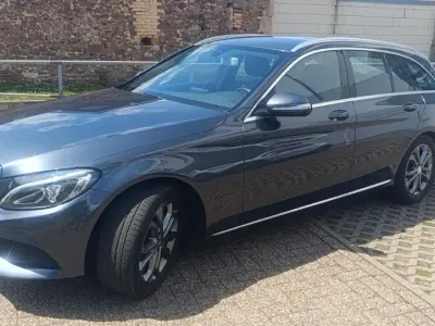 Gebraucht Mercedes C180 156 PS (114 kW) 2015 Grau Kombi