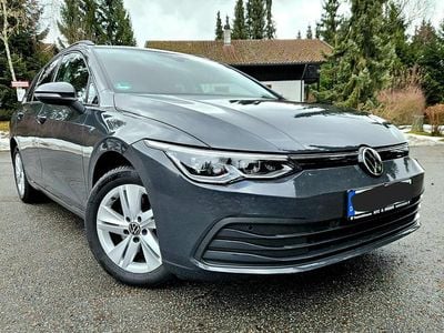 Gebraucht VW Golf VIII Life 116 PS (85 kW) 2022 Grau Kombi