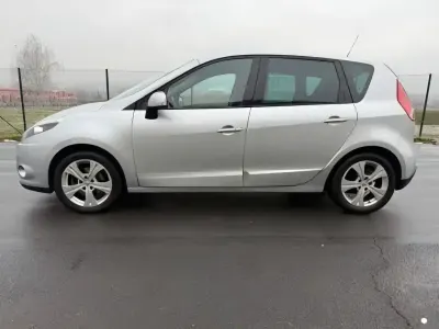 Occasion Renault Scénic III Dynamique 110 ch (80 kW) 2011 Argent Monospace