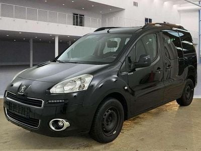 Gebraucht Peugeot TePee Allure 120 PS (88 kW) 2015 Schwarz Kombi