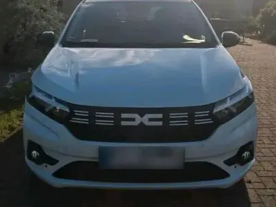 Używany Dacia Sandero 2024 Biały Hatchback