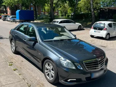 Gebraucht Mercedes E350 Elegance 292 PS (214 kW) 2010 Grau Limousine