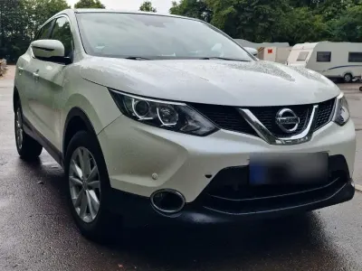 Gebraucht Nissan Qashqai Acenta 116 PS (85 kW) 2014 Weiß SUV