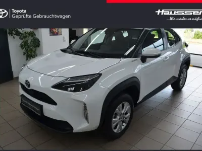Gebraucht Toyota Yaris Cross Business Edition 116 PS (85 kW) 2023 Weiß SUV