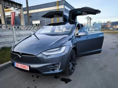 Second-hand Tesla Model X 397 kW (541 CP) 2020 Albastru SUV