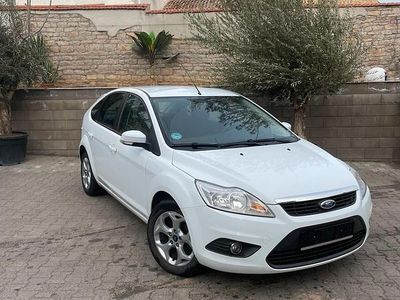 Gebraucht Ford Focus 101 PS (74 kW) 2008 Weiß Coupé