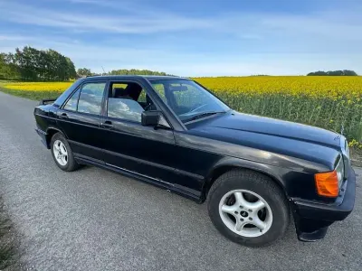 Occasion Mercedes 190 AMG 122 ch (89 kW) 1983 Noir Berline