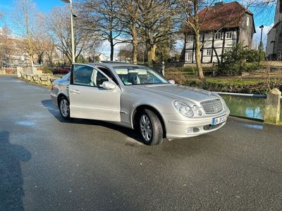 gebraucht Mercedes E200 mit TÜV