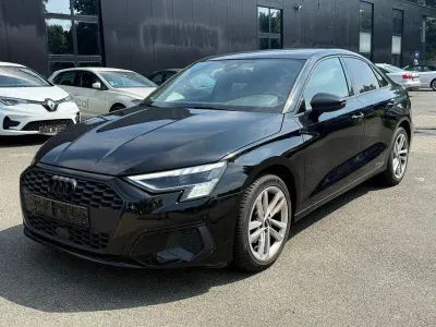 Gebraucht Audi A3 Sport 116 PS (85 kW) 2022 Schwarz Limousine