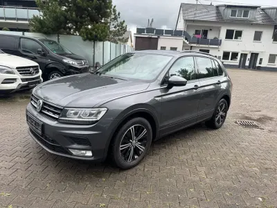 Gebraucht VW Tiguan 116 PS (85 kW) 2017 Grau SUV