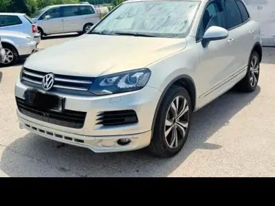 Gebraucht VW Touareg 258 PS (189 kW) 2011 Silber SUV