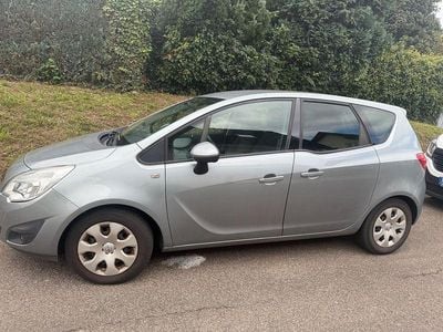 Gebraucht Opel Meriva Design Edition 120 PS (88 kW) 2011 Silber Van / Kleinbus