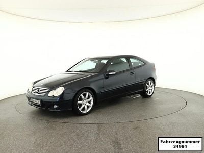 Usado Mercedes CL220 Sport 150 HP (110 kW) 2004 Preto Coupé