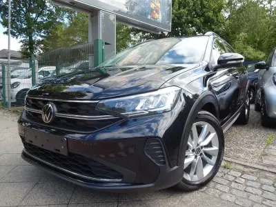 Gebraucht VW Taigo Life 150 PS (110 kW) 2024 Schwarz SUV