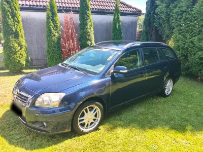 Gebraucht Toyota Avensis T2 126 PS (92 kW) 2006 Blau Kombi