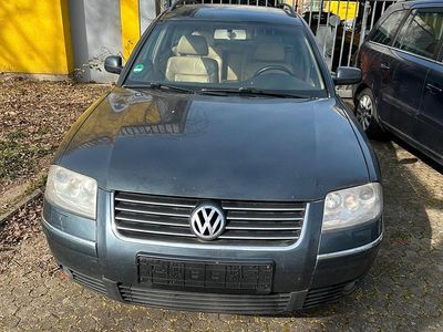 Gebraucht VW Passat 150 PS (110 kW) 2001 Grau Kombi