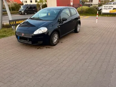 Usata Fiat Punto 75 CV (55 kW) 2009 Nero Utilitaria