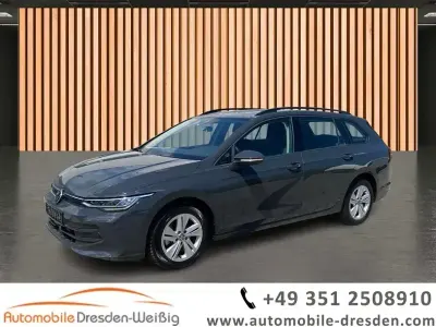 Gebraucht VW Golf VIII Life 116 PS (85 kW) 2024 Grau Kombi