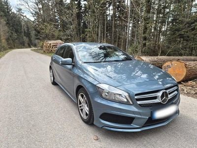 Usata Mercedes A180 AMG line 122 CV (89 kW) 2013 Blu Berlina