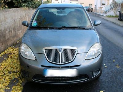 Lancia Ypsilon